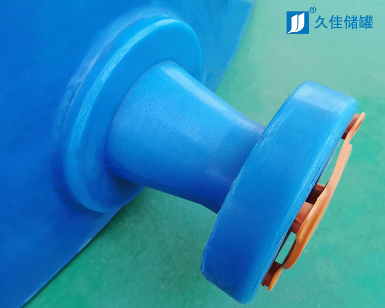 水廠次氯酸鈉儲(chǔ)存罐該如何選擇材質(zhì)及廠家?